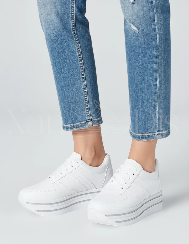 TENIS DE PLATAFORMA ALTA BLANCOS PUNTOS